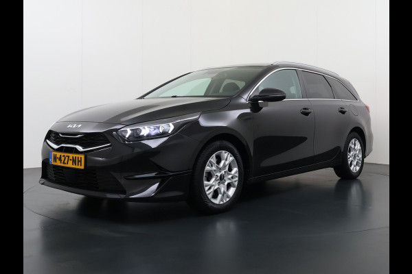 Kia Ceed Sportswagon 1.0T-GDi MHEV Automaat Facelift Navi Ecc Camera Apple Carplay Android Auto Pdc Stoel+Stuurverwarming DynamicPlusLine Elek.Achterklep Lane Assist Dodehoek Assist Regen-Lichtsensor Privacy Glas Isofix 1e Eigenaar Origineel Nederlandse Auto Dealeronderhouden