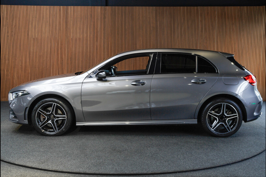 Mercedes-Benz A-Klasse 250e AMG Line Navi Leder Wide screen PTS Stoelverwarming Ambient LM velgen EQ BTW auto!