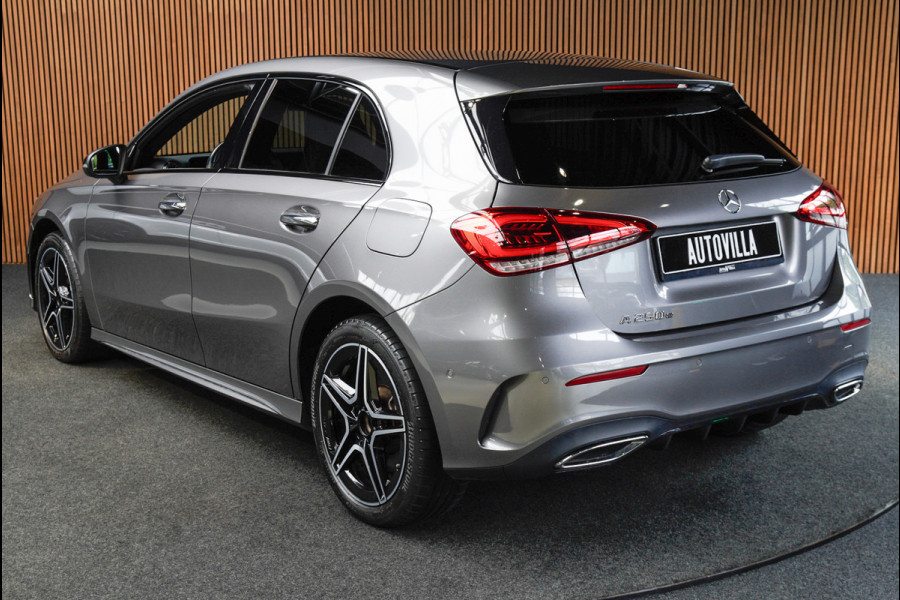 Mercedes-Benz A-Klasse 250e AMG Line Navi Leder Wide screen PTS Stoelverwarming Ambient LM velgen EQ BTW auto!