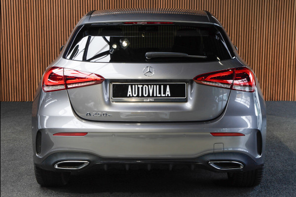 Mercedes-Benz A-Klasse 250e AMG Line Navi Leder Wide screen PTS Stoelverwarming Ambient LM velgen EQ BTW auto!