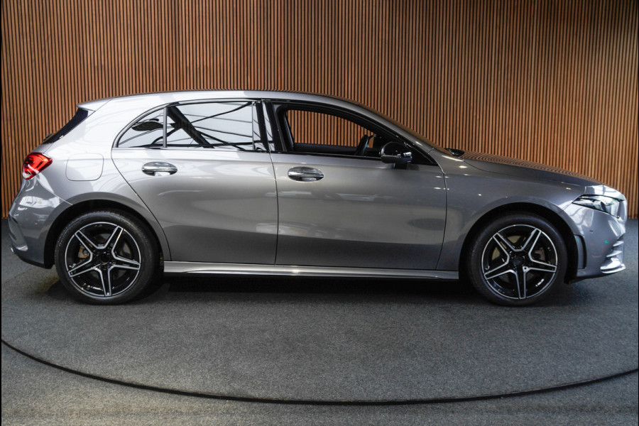 Mercedes-Benz A-Klasse 250e AMG Line Navi Leder Wide screen PTS Stoelverwarming Ambient LM velgen EQ BTW auto!