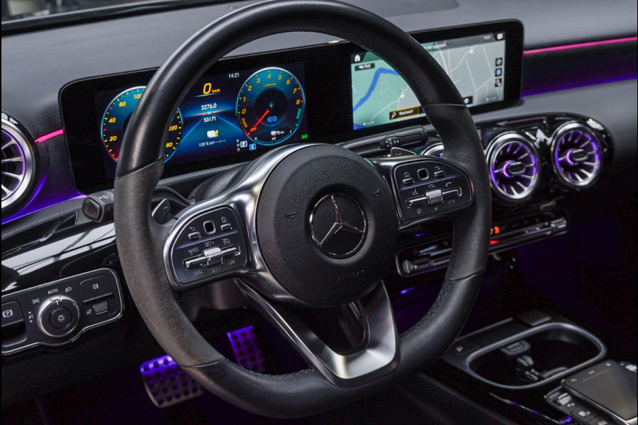 Mercedes-Benz A-Klasse 250e AMG Line Navi Leder Wide screen PTS Stoelverwarming Ambient LM velgen EQ BTW auto!