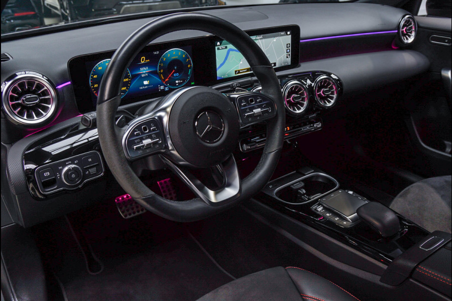 Mercedes-Benz A-Klasse 250e AMG Line Navi Leder Wide screen PTS Stoelverwarming Ambient LM velgen EQ BTW auto!