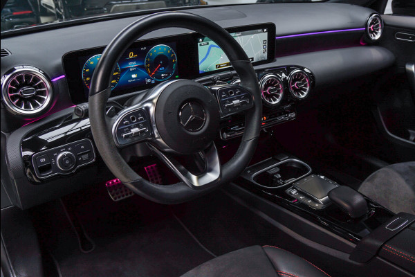 Mercedes-Benz A-Klasse 250e AMG Line Navi Leder Wide screen PTS Stoelverwarming Ambient LM velgen EQ BTW auto!