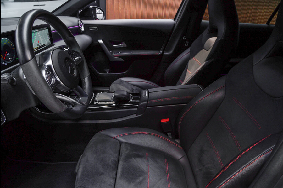 Mercedes-Benz A-Klasse 250e AMG Line Navi Leder Wide screen PTS Stoelverwarming Ambient LM velgen EQ BTW auto!