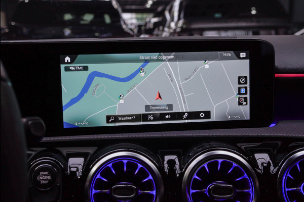 Mercedes-Benz A-Klasse 250e AMG Line Navi Leder Wide screen PTS Stoelverwarming Ambient LM velgen EQ BTW auto!