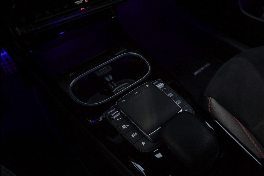 Mercedes-Benz A-Klasse 250e AMG Line Navi Leder Wide screen PTS Stoelverwarming Ambient LM velgen EQ BTW auto!
