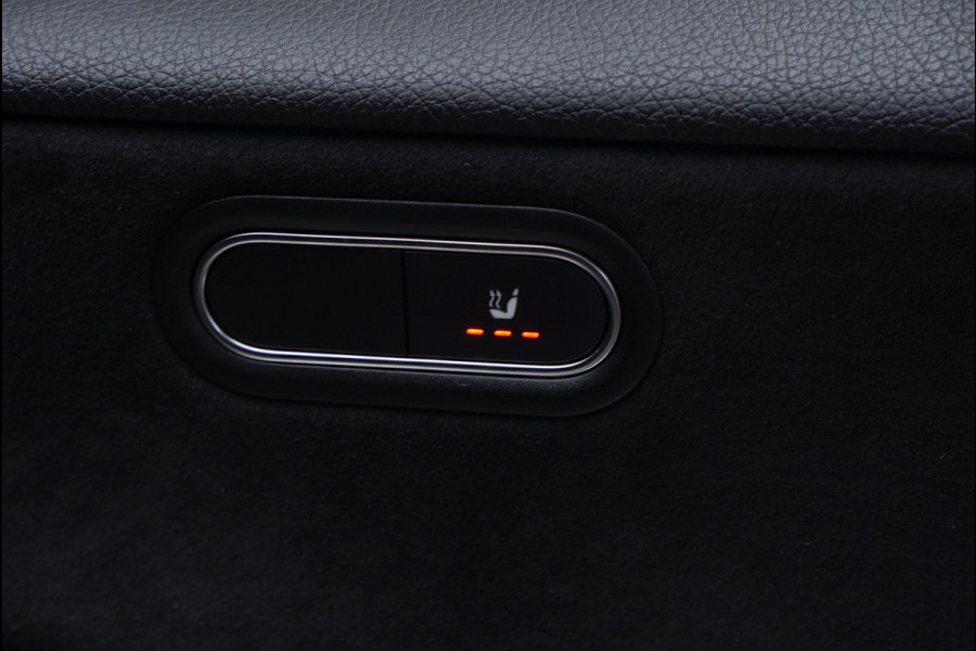 Mercedes-Benz A-Klasse 250e AMG Line Navi Leder Wide screen PTS Stoelverwarming Ambient LM velgen EQ BTW auto!