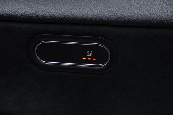 Mercedes-Benz A-Klasse 250e AMG Line Navi Leder Wide screen PTS Stoelverwarming Ambient LM velgen EQ BTW auto!