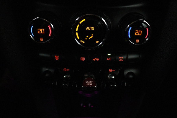 MINI Mini 1.5 One Pepper (PANORAMADAK, SFEERVERLICHTING, AUTOMAAT, NAVIGATIE, CRUISE CONTROL, LEER)