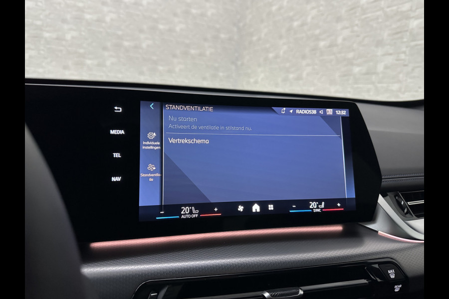 BMW X1 18i M-Sport | Panorama | Sportstoelen | Keyless-Entry | Sfeerverlichting | Achteruitrij-Camera | 5x op voorraad | Carplay | Full-LED | Black-Optic | Getint Glas | Stoelverwarming | Draadloos Laden |