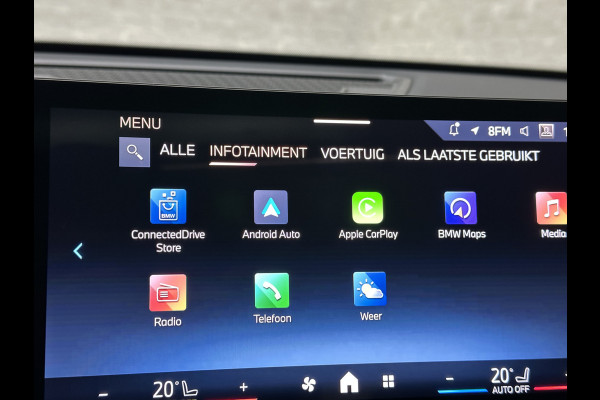 BMW X1 18i M-Sport | Panorama | Sportstoelen | Keyless-Entry | Sfeerverlichting | Achteruitrij-Camera | 5x op voorraad | Carplay | Full-LED | Black-Optic | Getint Glas | Stoelverwarming | Draadloos Laden |