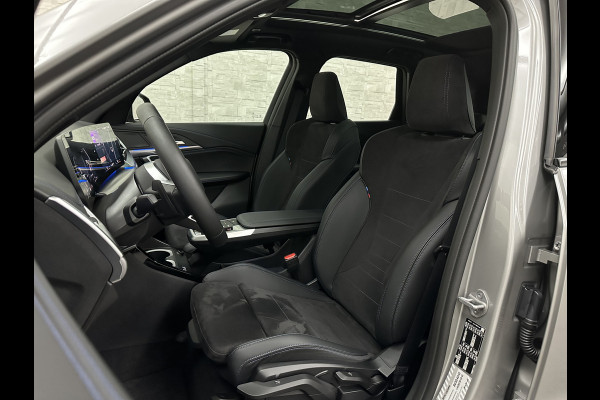 BMW X1 18i M-Sport | Panorama | Sportstoelen | Keyless-Entry | Sfeerverlichting | Achteruitrij-Camera | 5x op voorraad! | Carplay | Full-LED | Black-Optic | Getint Glas | Stoelverwarming | Draadloos Laden |