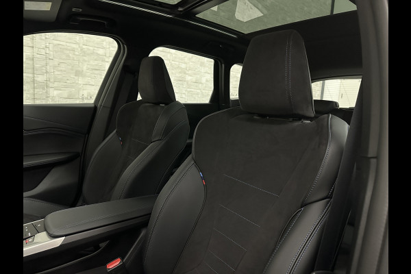 BMW X1 18i M-Sport | Panorama | Sportstoelen | Keyless-Entry | Sfeerverlichting | Achteruitrij-Camera | 5x op voorraad! | Carplay | Full-LED | Black-Optic | Getint Glas | Stoelverwarming | Draadloos Laden |