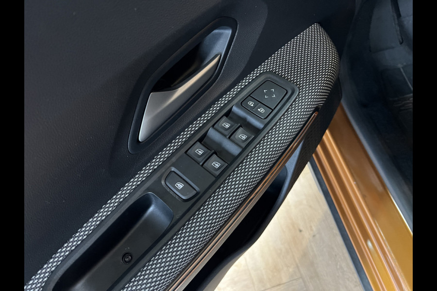 Dacia SANDERO Stepway 1.0 TCe 90 Automaat | Navi | Dode hoek | Stoelverwarming | Camera | PDC V+A | 100% Dacia dealer onderhouden!