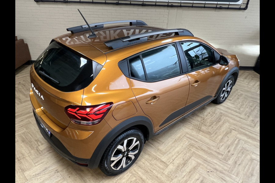 Dacia SANDERO Stepway 1.0 TCe 90 Automaat | Navi | Dode hoek | Stoelverwarming | Camera | PDC V+A | 100% Dacia dealer onderhouden!