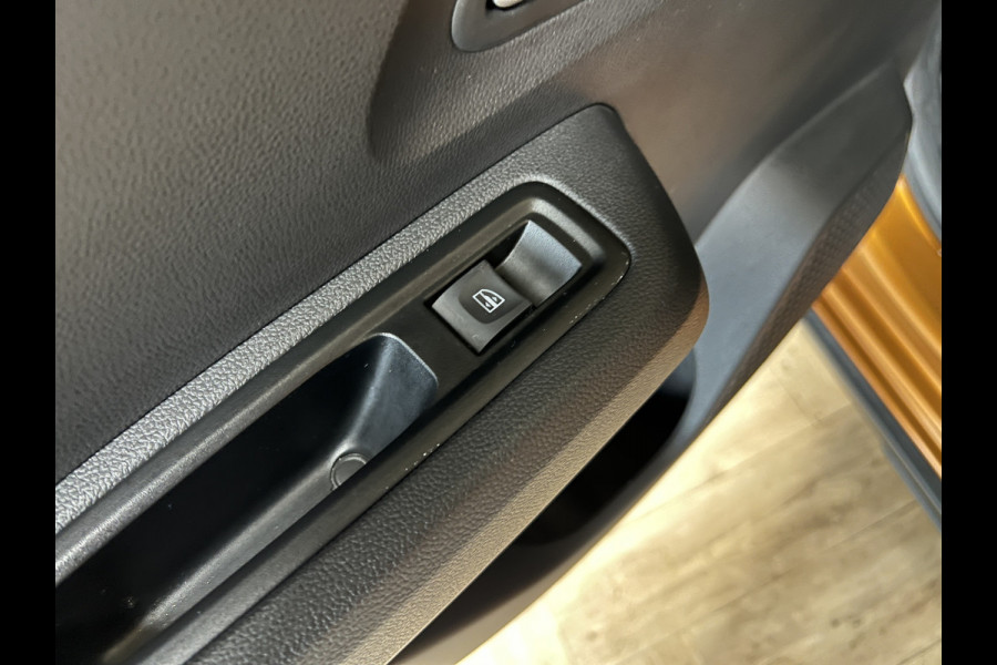 Dacia SANDERO Stepway 1.0 TCe 90 Automaat | Navi | Dode hoek | Stoelverwarming | Camera | PDC V+A | 100% Dacia dealer onderhouden!