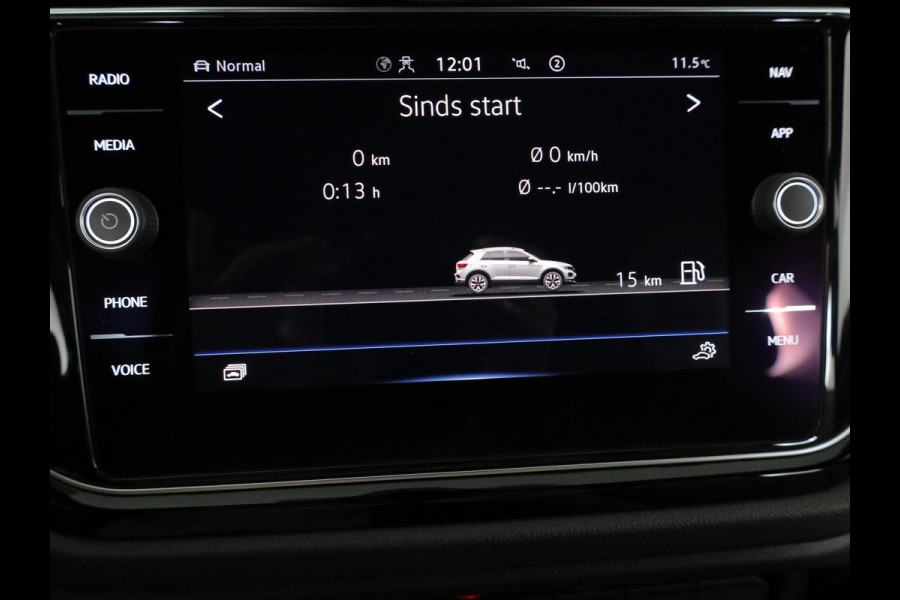 Volkswagen T-Roc 1.5 TSI Sport 150 PK DSG | Navigatie | Black Style pakket | Parkeercamera |