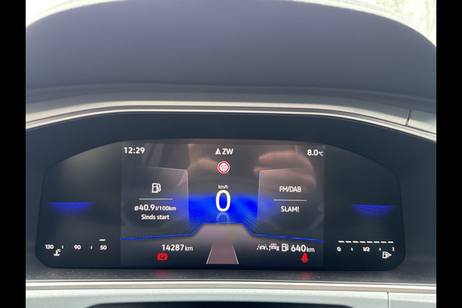 Volkswagen T-Roc TSI 115PK LIFE GOAL EDITION NAVI/CARPLAY/STOELVERWARMING/ FABRIEKSGARANTIE