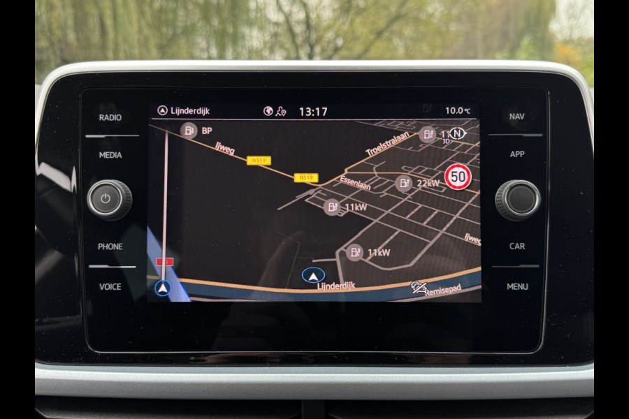 Volkswagen T-Roc TSI 115PK LIFE GOAL EDITION NAVI/CARPLAY/STOELVERWARMING/ FABRIEKSGARANTIE