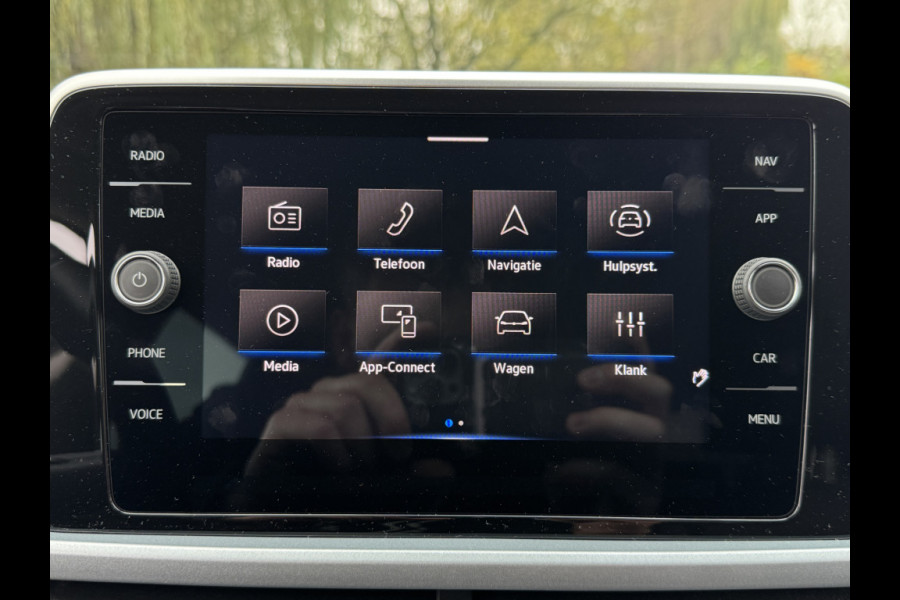 Volkswagen T-Roc TSI 115PK LIFE GOAL EDITION NAVI/CARPLAY/STOELVERWARMING/ FABRIEKSGARANTIE