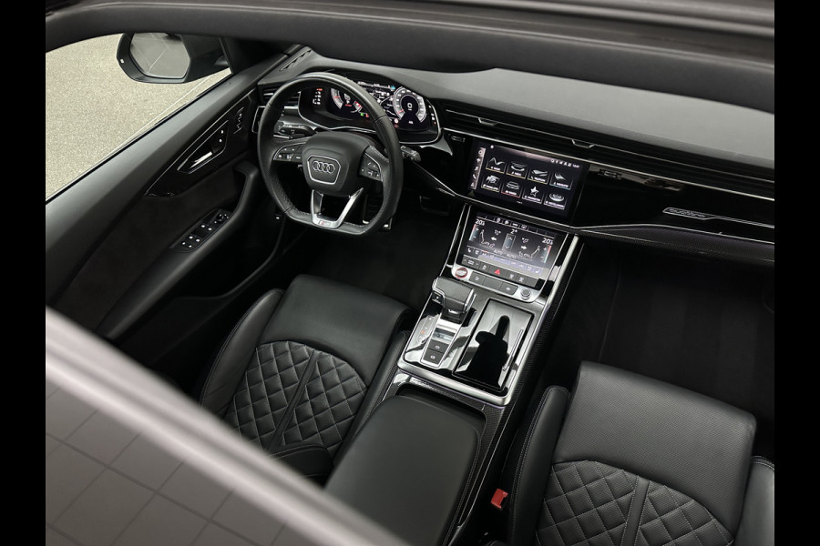 Audi SQ8 Q8 RSQ8 4.0 V8 | RS-Stoelen | Panorama | Massage | Ventilatie | 23'' | B&O Sound | Trekhaak | Bovag Garantie | Carbon | Luchtvering | Black-Optic | Nw.Pr, 220733,=  | Memory | Leder | Matrix-LED | Carplay | 57800,= ex bpm en btw export | BTW Auto 81300,= ex btw.