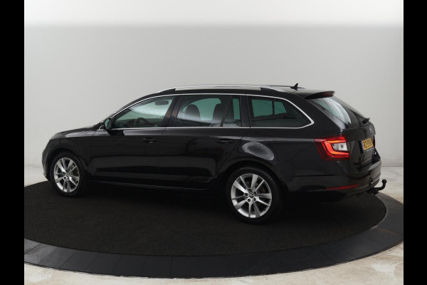 Škoda Octavia 1.5 TSI Style | Sportstoelen | Trekhaak | Stoelverwarming | Adaptive cruise | Carplay | Navigatie | Sfeerverlichting | Full LED | Canton Sound | Climate control