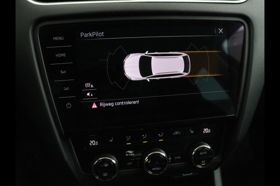 Škoda Octavia 1.5 TSI Style | Sportstoelen | Trekhaak | Stoelverwarming | Adaptive cruise | Carplay | Navigatie | Sfeerverlichting | Full LED | Canton Sound | Climate control
