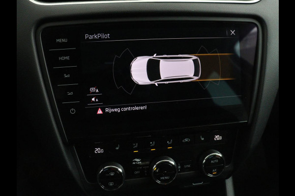 Škoda Octavia 1.5 TSI Style | Sportstoelen | Trekhaak | Stoelverwarming | Adaptive cruise | Carplay | Navigatie | Sfeerverlichting | Full LED | Canton Sound | Climate control
