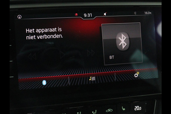 Škoda Octavia 1.5 TSI Style | Sportstoelen | Trekhaak | Stoelverwarming | Adaptive cruise | Carplay | Navigatie | Sfeerverlichting | Full LED | Canton Sound | Climate control