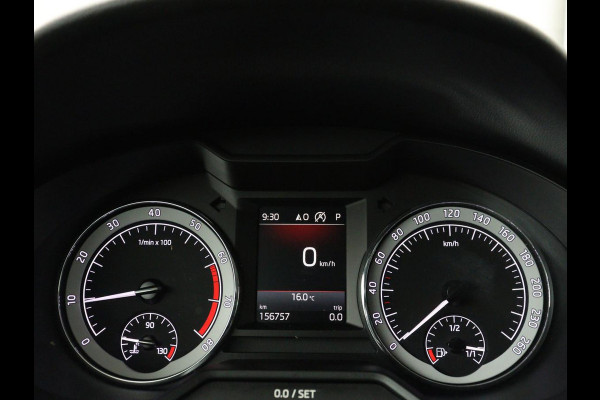 Škoda Octavia 1.5 TSI Style | Sportstoelen | Trekhaak | Stoelverwarming | Adaptive cruise | Carplay | Navigatie | Sfeerverlichting | Full LED | Canton Sound | Climate control