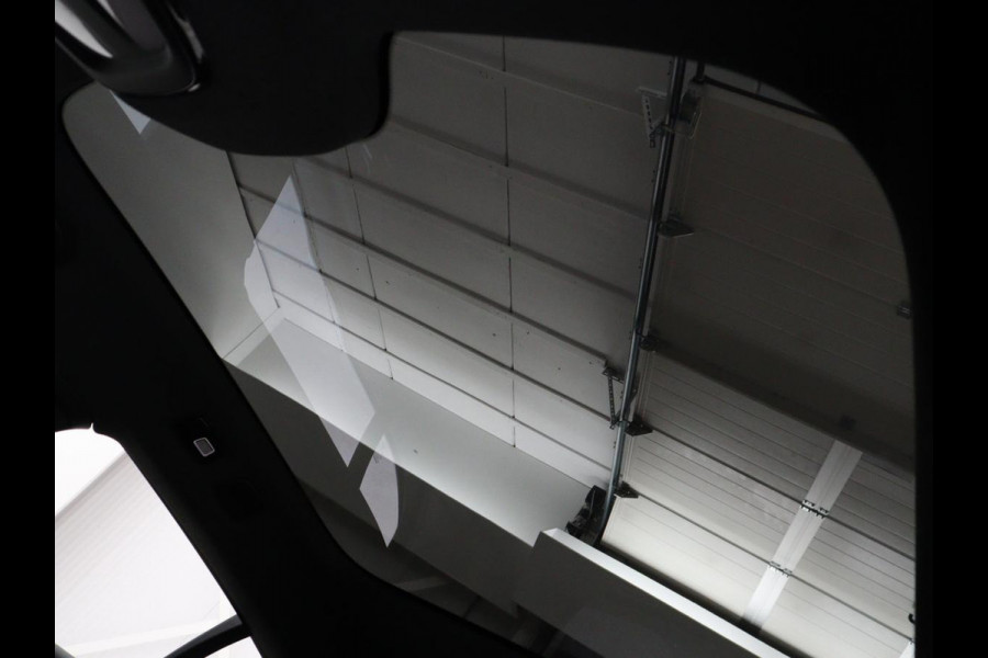 Volvo C40 Recharge Twin Intro Edition 78 kWh | Panoramadak | 360 Camera | Stoelverwarming | Harman/Kardon | Warmtepomp | Adaptive cruise | Matrix LED | Carplay | Memory | Stuurverwarming