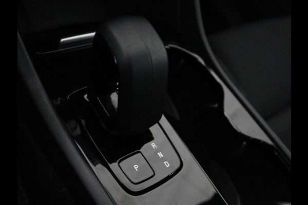 Volvo C40 Recharge Twin Intro Edition 78 kWh | Panoramadak | 360 Camera | Stoelverwarming | Harman/Kardon | Warmtepomp | Adaptive cruise | Matrix LED | Carplay | Memory | Stuurverwarming