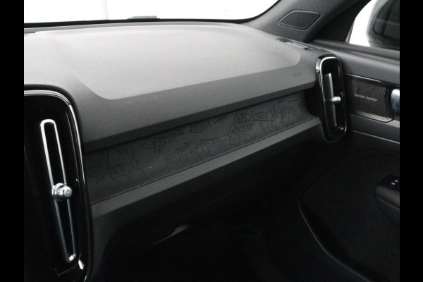 Volvo C40 Recharge Twin Intro Edition 78 kWh | Panoramadak | 360 Camera | Stoelverwarming | Harman/Kardon | Warmtepomp | Adaptive cruise | Matrix LED | Carplay | Memory | Stuurverwarming