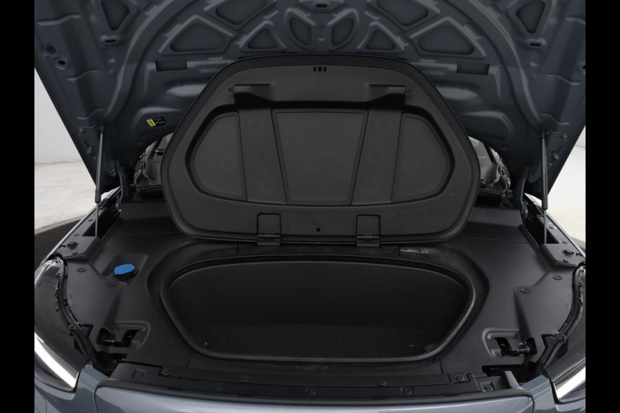 Volvo C40 Recharge Twin Intro Edition 78 kWh | Panoramadak | 360 Camera | Stoelverwarming | Harman/Kardon | Warmtepomp | Adaptive cruise | Matrix LED | Carplay | Memory | Stuurverwarming