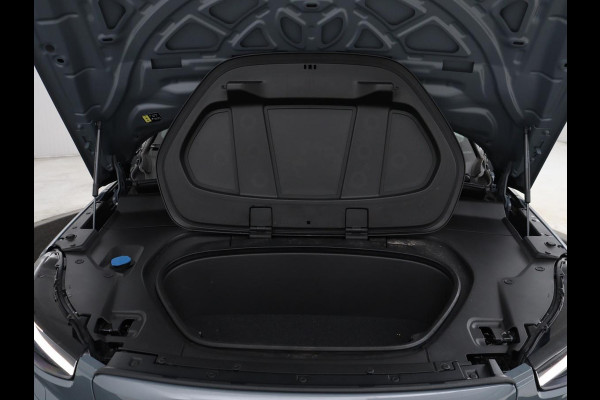 Volvo C40 Recharge Twin Intro Edition 78 kWh | Panoramadak | 360 Camera | Stoelverwarming | Harman/Kardon | Warmtepomp | Adaptive cruise | Matrix LED | Carplay | Memory | Stuurverwarming