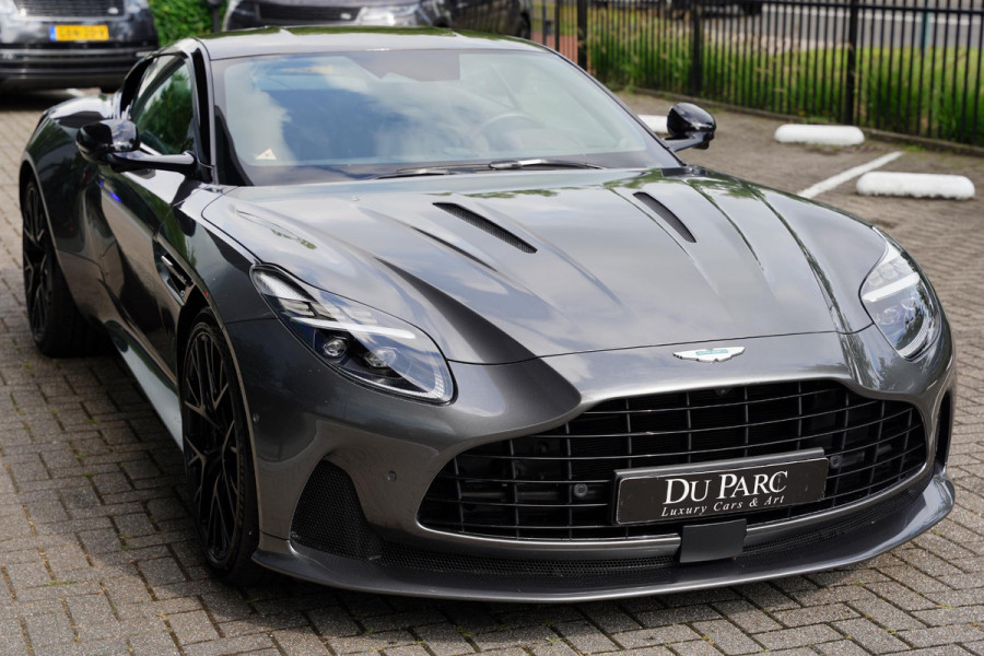Aston Martin DB12 4.0 V8 / NL-Auto / B&W / Carbon