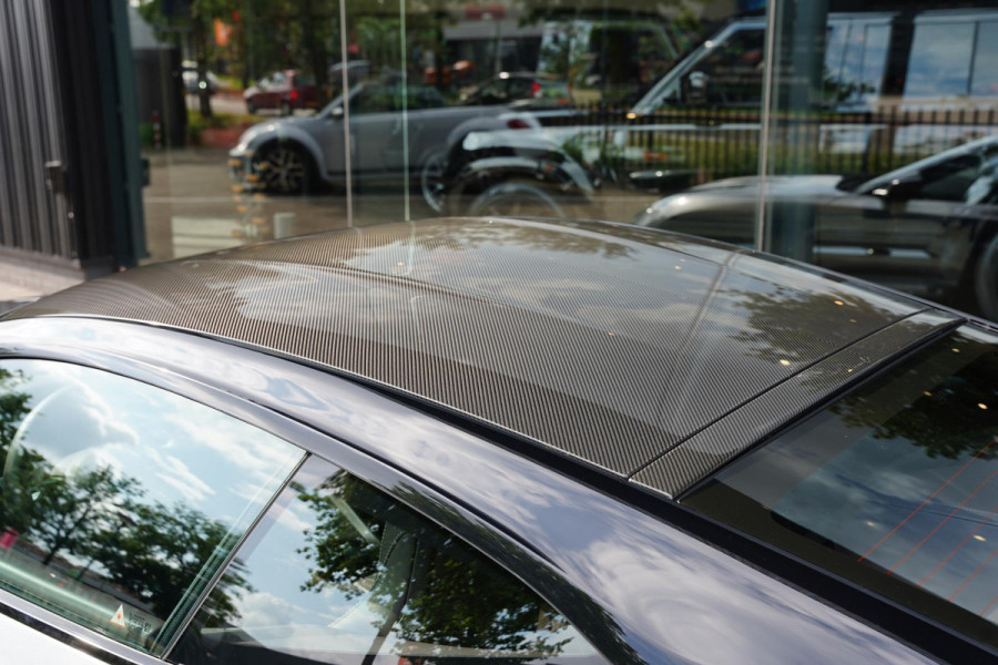 Aston Martin DB12 4.0 V8 / NL-Auto / B&W / Carbon