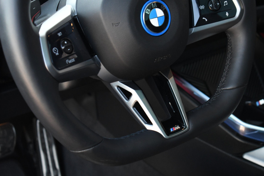 BMW X3 30e xDrive M-Sport Pro Pano Trekh DA-Prof H/K 360 El-zetel 21inch