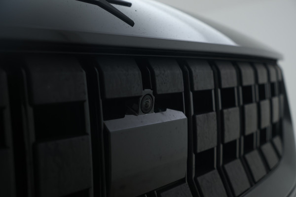 Polestar 2 Long Range Dual Motor 78 kWh SOH 95% Panorama, Climate,