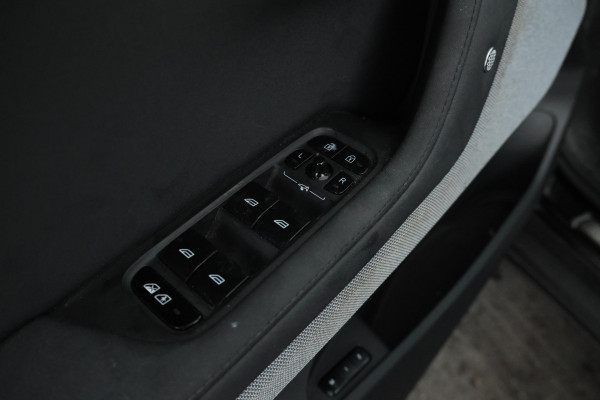 Polestar 2 Long Range Dual Motor 78 kWh SOH 95% Panorama, Climate,