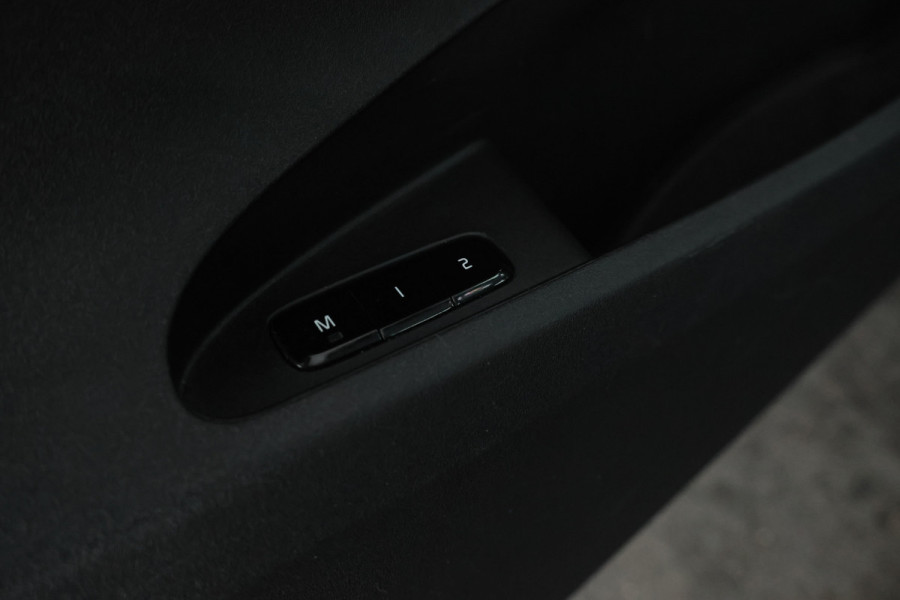 Polestar 2 Long Range Dual Motor 78 kWh SOH 95% Panorama, Climate,