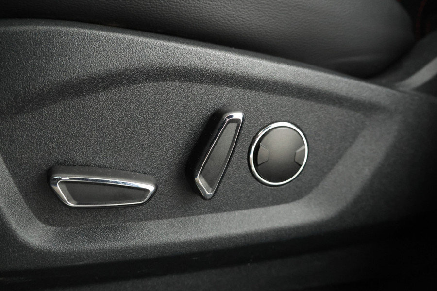 Ford S-Max 2.0 TDCi Titanium 7p. 7 Persoons, Navigatie, Leer, Climate, Trekhaak