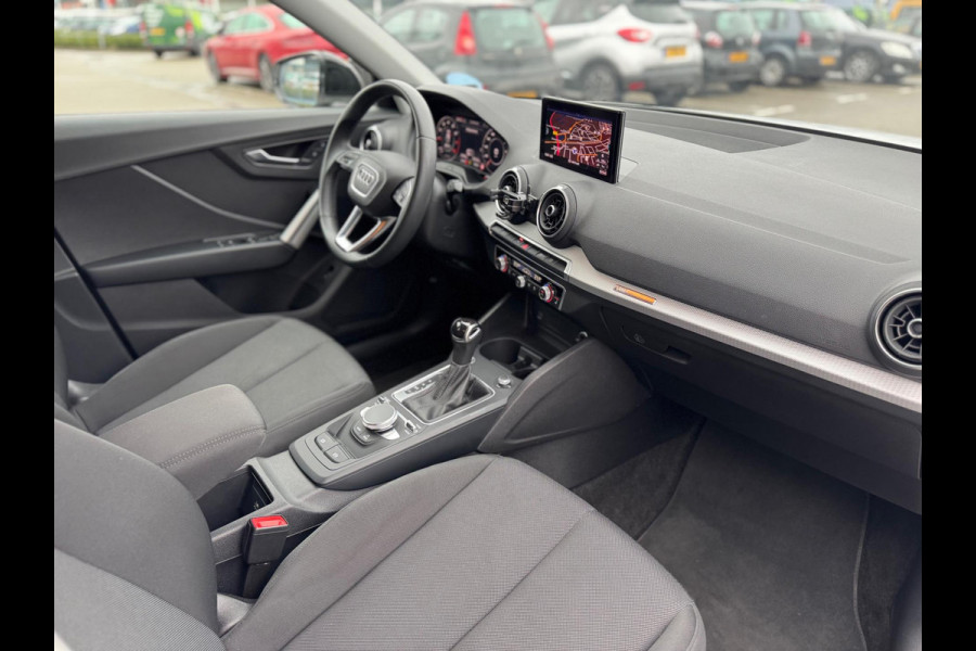 Audi Q2 35 TFSI S Edition Automaat 150PK Camera Keyless Led S Line