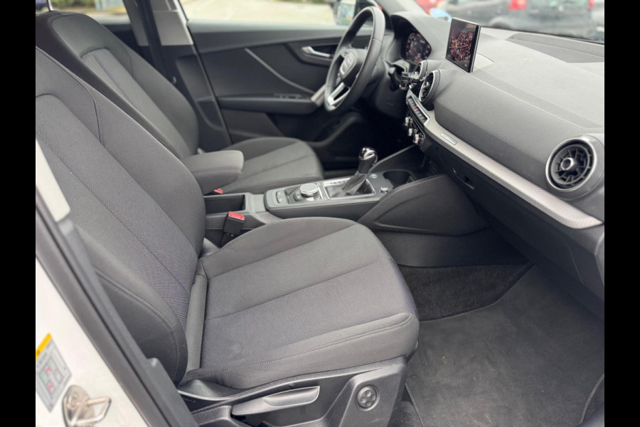 Audi Q2 35 TFSI S Edition Automaat 150PK Camera Keyless Led S Line
