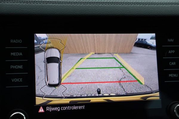 Škoda Kodiaq 1.5 TSI Business Edition 7persoons org.NL el.trekhaak camera digi-dashboard