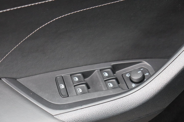 Škoda Kodiaq 1.5 TSI Business Edition 7persoons org.NL el.trekhaak camera digi-dashboard