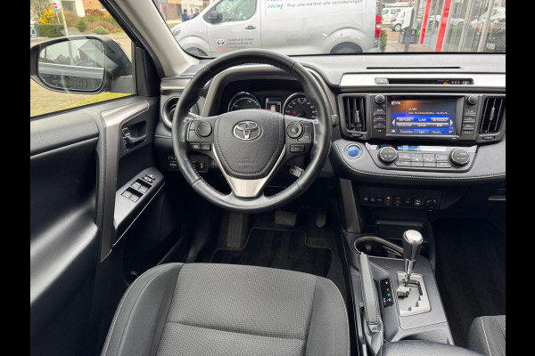 Toyota RAV4 2.5 Hybrid Style | Trekhaak, 18 inch, Stoel + Stuurverwarming, Keyless, Navigatie, Elektrische achterklep