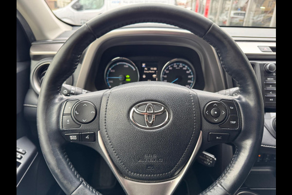 Toyota RAV4 2.5 Hybrid Style | Trekhaak, 18 inch, Stoel + Stuurverwarming, Keyless, Navigatie, Elektrische achterklep