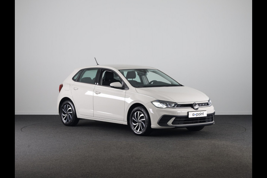 Volkswagen Polo 1.0 TSI Life 95 PK | Navigatie via app | LM velgen | Airco |